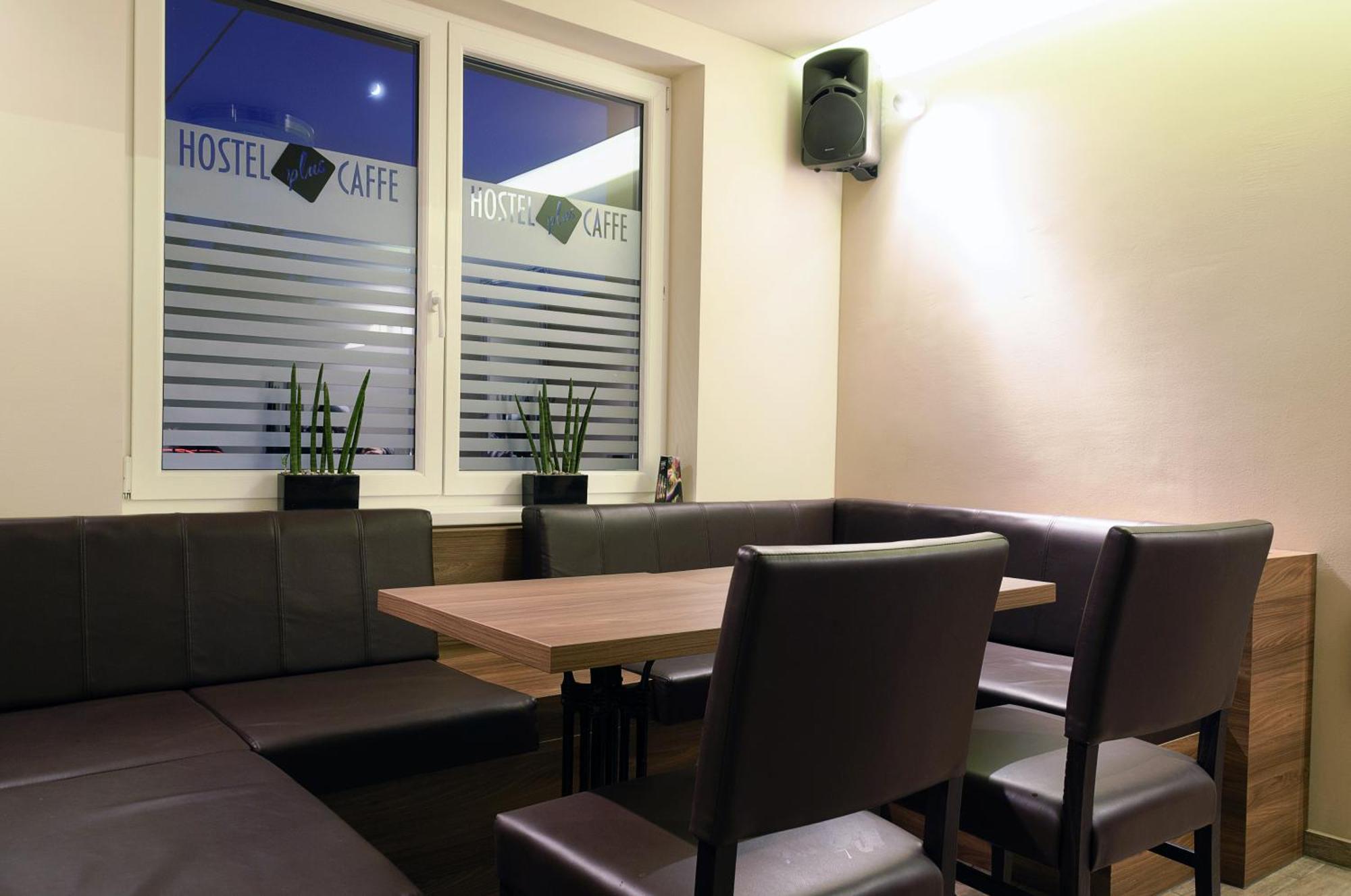 Hostel Plus Caffe Petrovče 외부 사진
