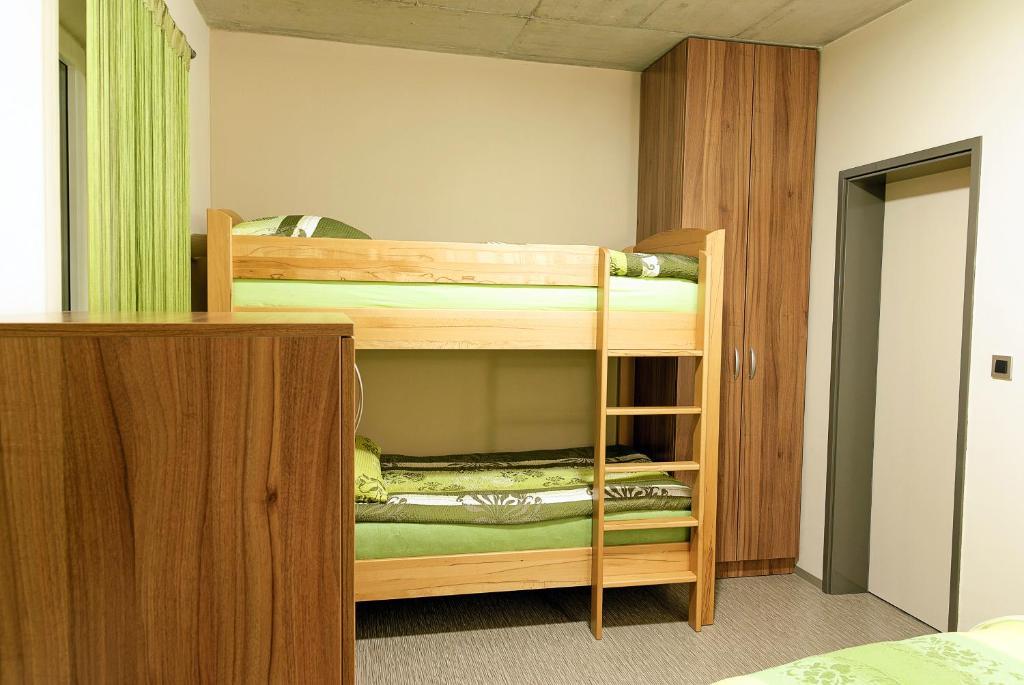 Hostel Plus Caffe Petrovče 객실 사진